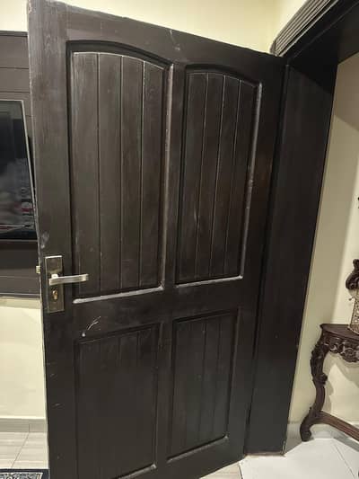 wooden doors polished ( without lock handle)