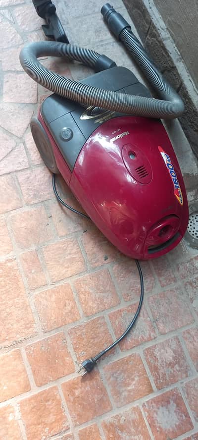 national vacuum cleaner Almost like new