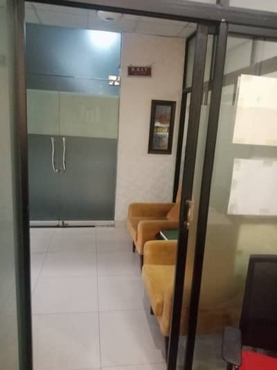 04 MARLA FIRST FLOOR EXCELLENT LOCATION