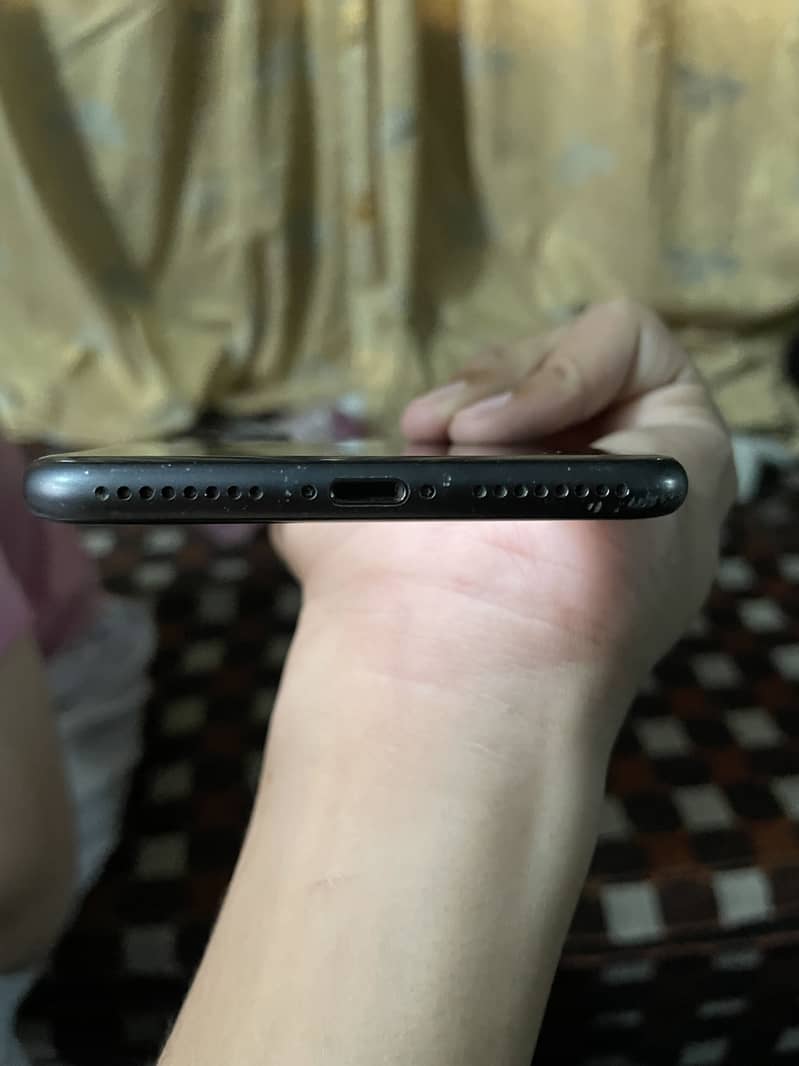 iPhone 0