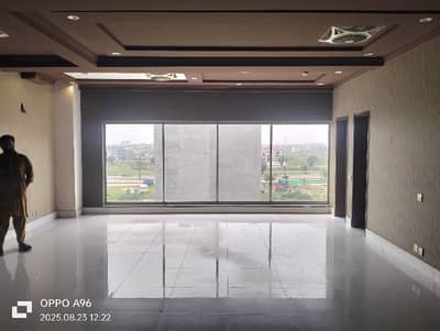 04 MARLA OFFICE 4TH FLOOR WITH ELEVATOR EXCELLENT LOCATION