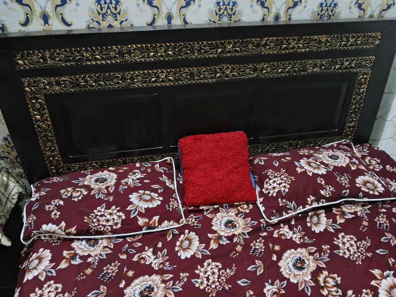 Double  bed one side table 3