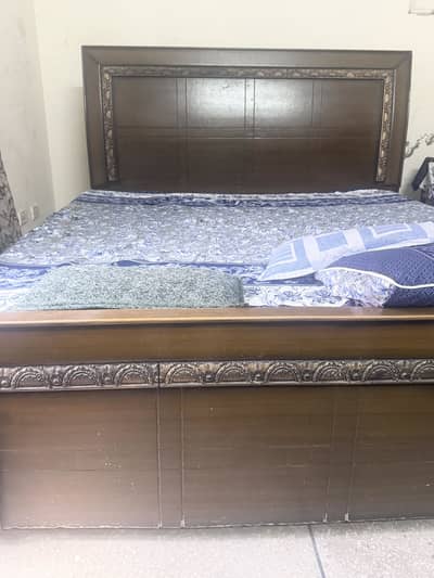 King size pure  wood double Bed munasib price only bed no matres