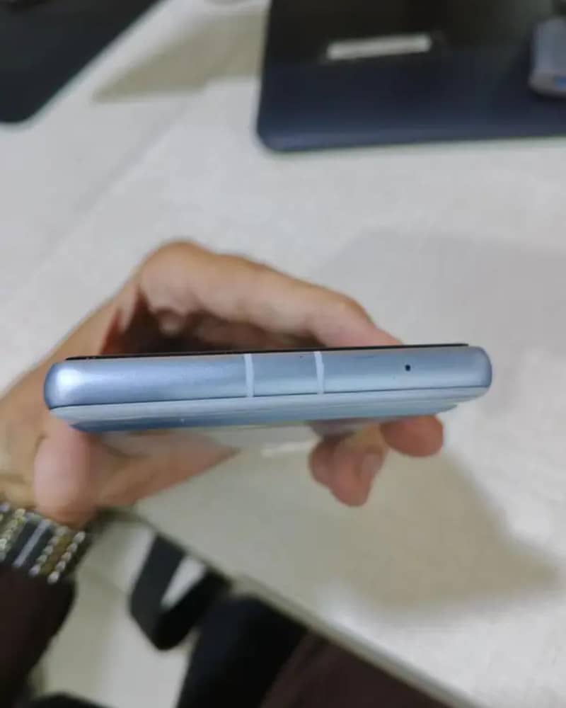 Google pixel 7a 4
