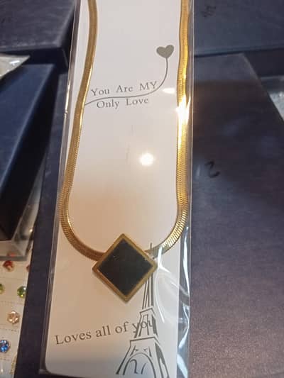 artificial necklace