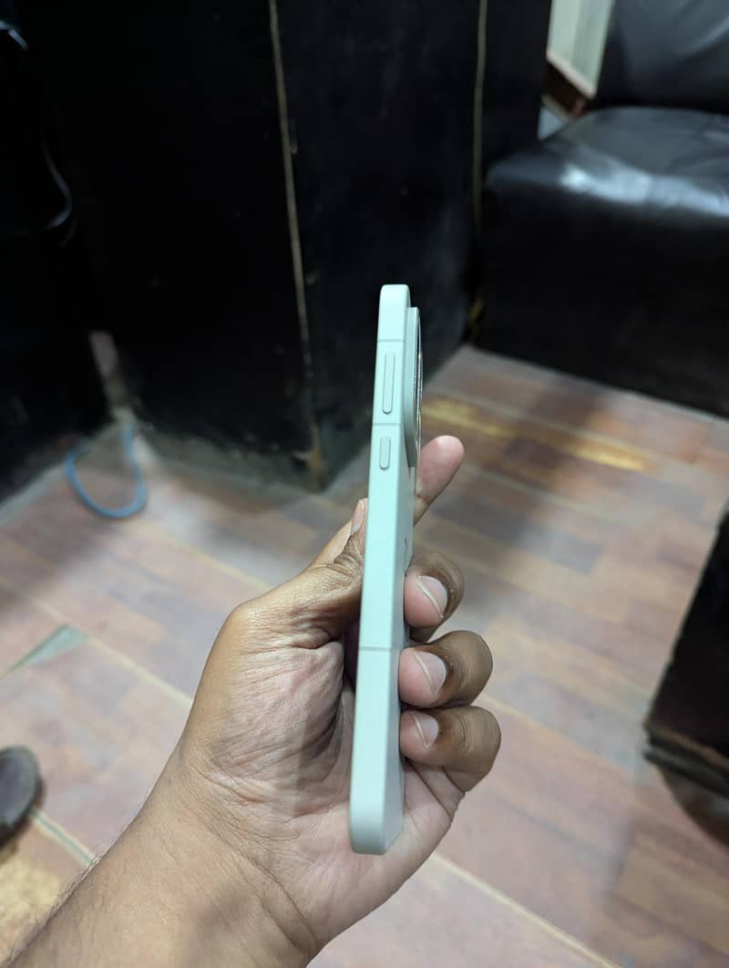 OnePlus 15 4