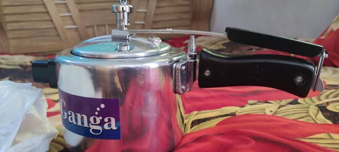 Indian Pressure cooker 3L