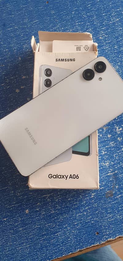 All ok no open genuion phone  only watsapp 0/3/1/0/4/8/1/2/0/9/6