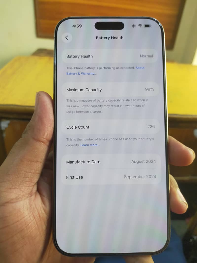 Iphone 16 pro max 4