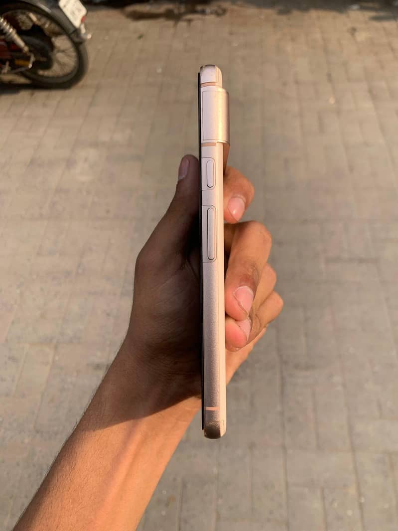 Google Pixel 8 2
