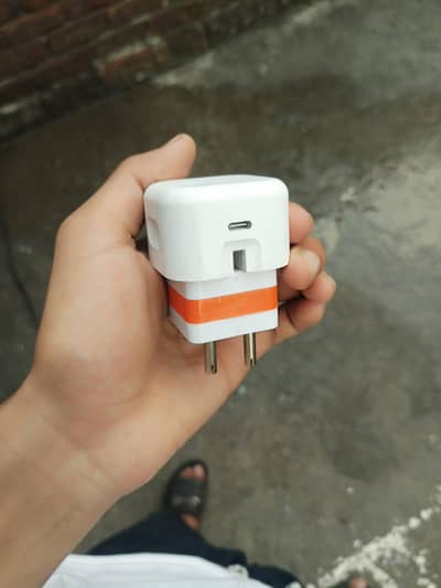iphone adapter 14.15. 16 jisko Marzi Lagoa fast charger ha