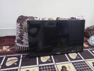 samsung orignal led sadi hai smart box sat hai is k