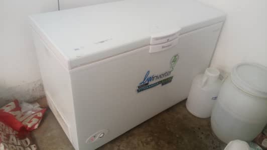Waves Freezer WINDF-315 Advance Inverter 2 month use