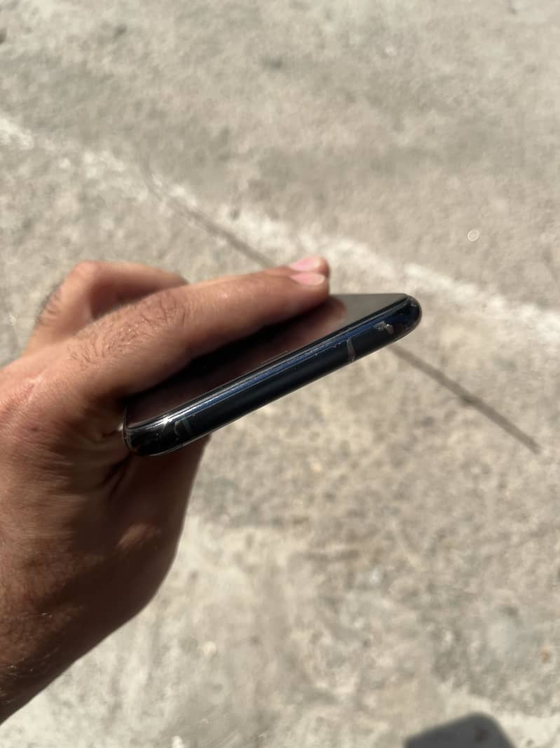 Iphone 11 pro max 2