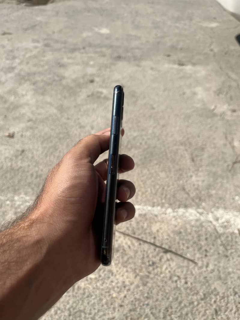 Iphone 11 pro max 4