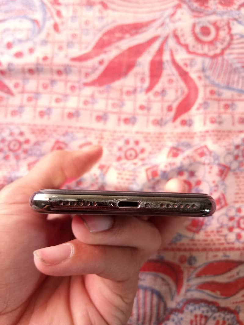 Mobile complete name Iphone x 2