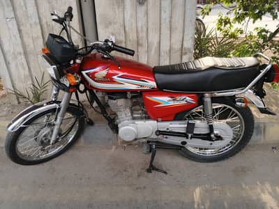 Honda cg 125 Red color with original documents urgent for sell