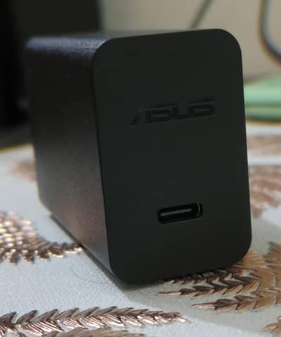 Asus 30W PD Charger typc C Port