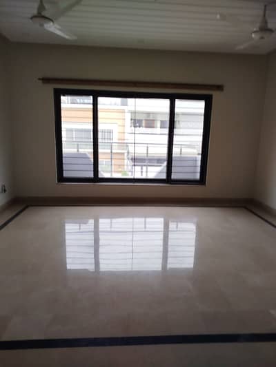 G-13 14 Marla Upper Portion Available for Rent Rent: 125,000 PKR