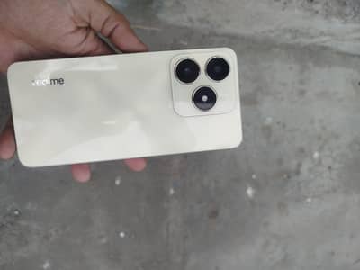 Realme C61 6gbram/128gb storage