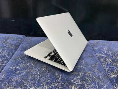 Apple MacBook Pro, core i7, Core i9, M1, Laptop