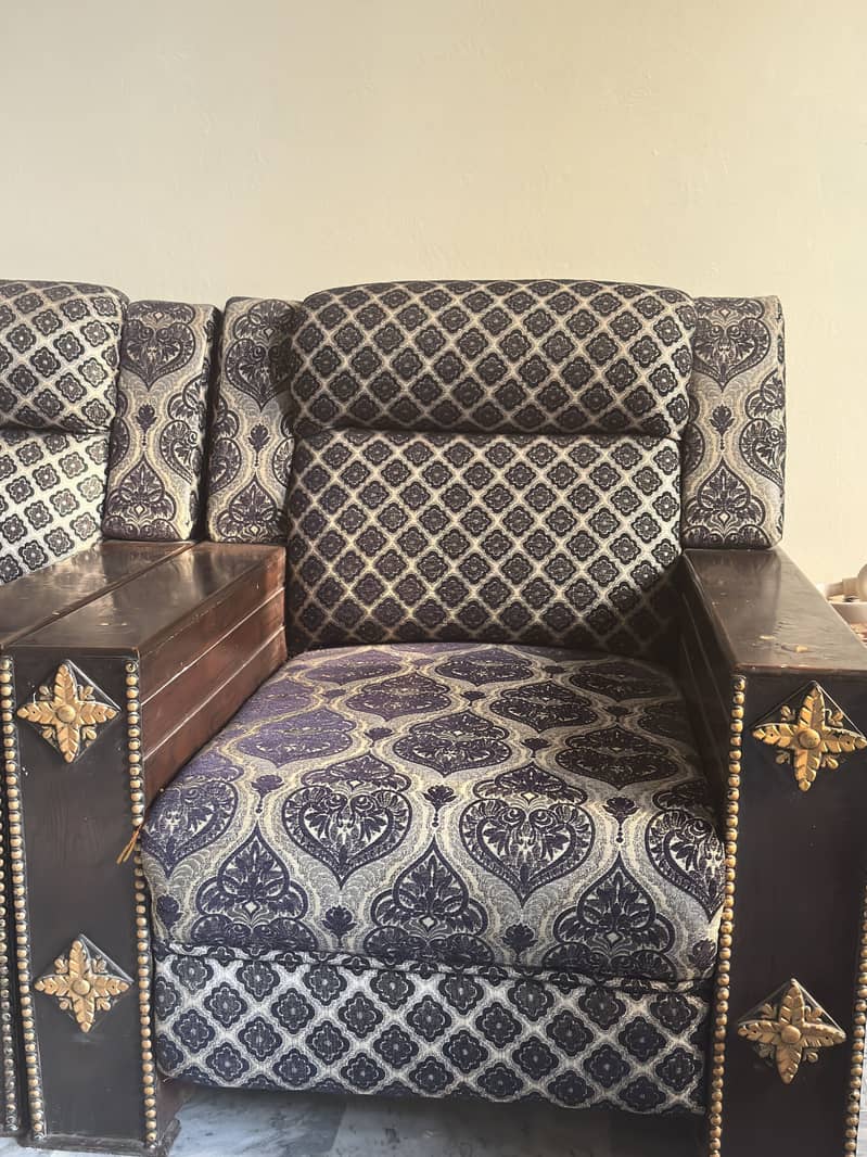 5 seater sofas 3