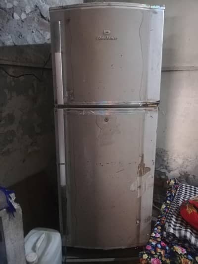 Dawlance Refrigerator Large Size