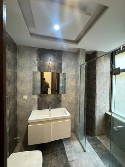 2031 Sq. Ft. 3-BHK Apartment Corner Unit with Great View facing park Top Floor