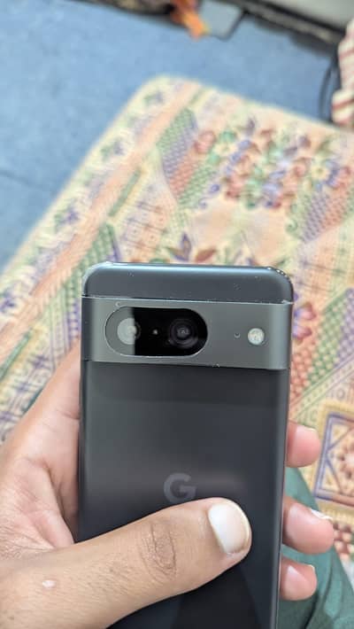 Google Pixel 8 in good condition 10/9