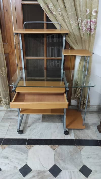 PC Table