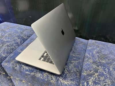 Apple MacBook Pro, Macbook Air, Macbook, core i7, Core i9, M1, Laptop