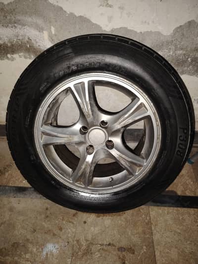 tyer for sale jes ko b chyee wo drct rapta kre