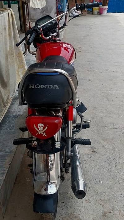 Honda CD70 bike