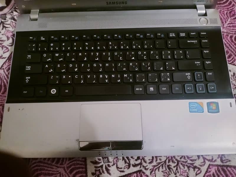 Laptop 0