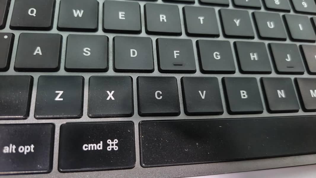 MACBOOK KEYBOARD 2