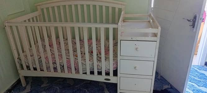 baby crib