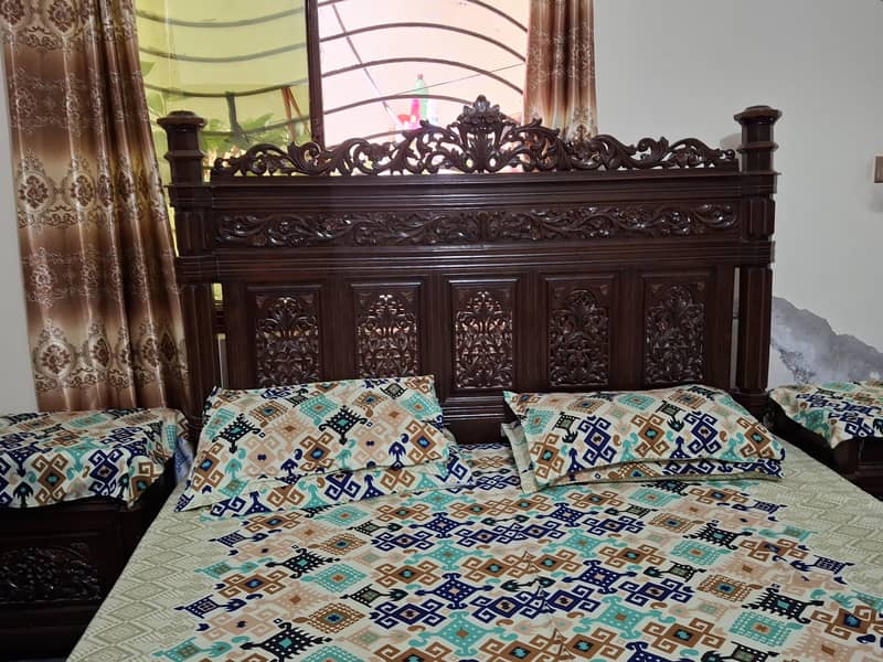 Bed With Side tables 3