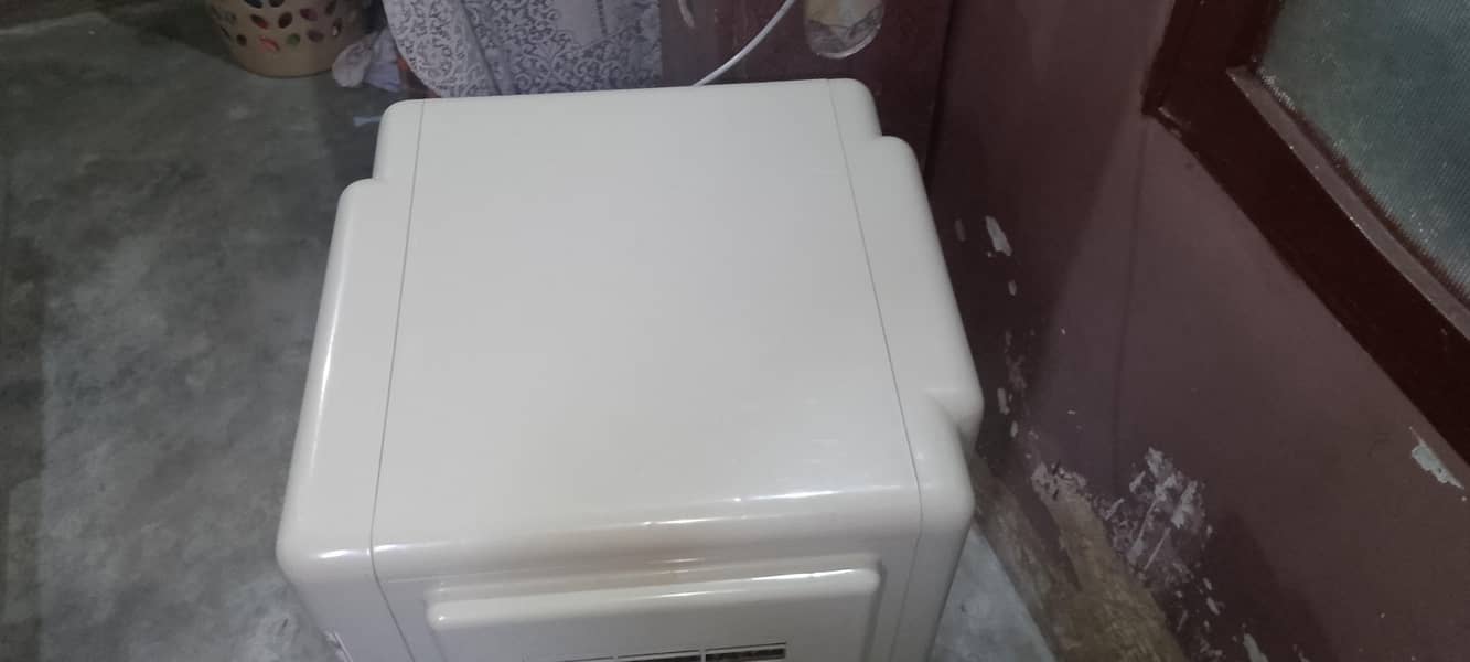 Room cooler 1