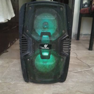 sound is very nice brand RONIN colour black