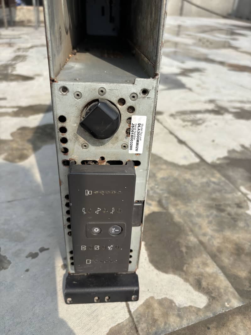 APC ups 2