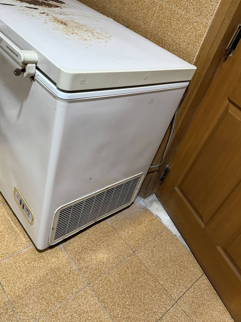 Dawlance D freezer 6
