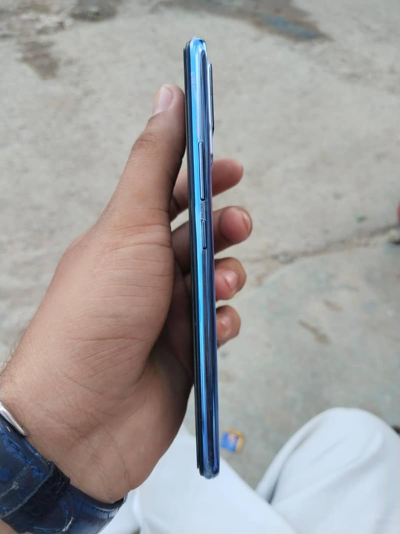 Vivo v21e 3