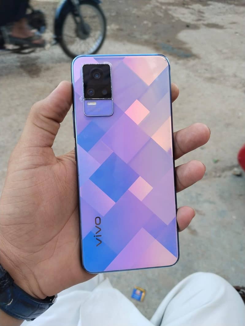 Vivo v21e 4
