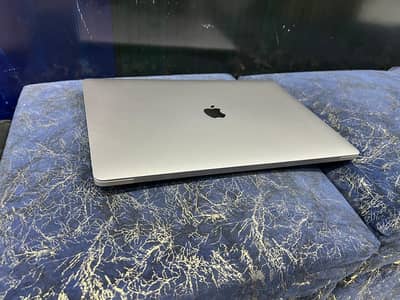 Apple MacBook Pro, core i7, Core i9, M1, Laptop