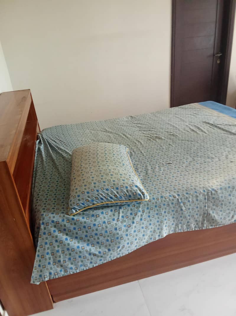 Double Bed 0