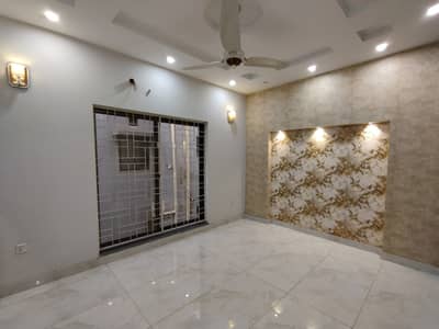 4 Marla Single Story House for Sale in Audit & Accounts Phase 1 Block C Lahore | Like Brand New | Tiled Floor | Prime Location