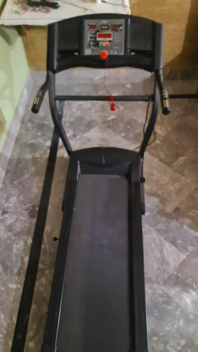 treadmill black colored