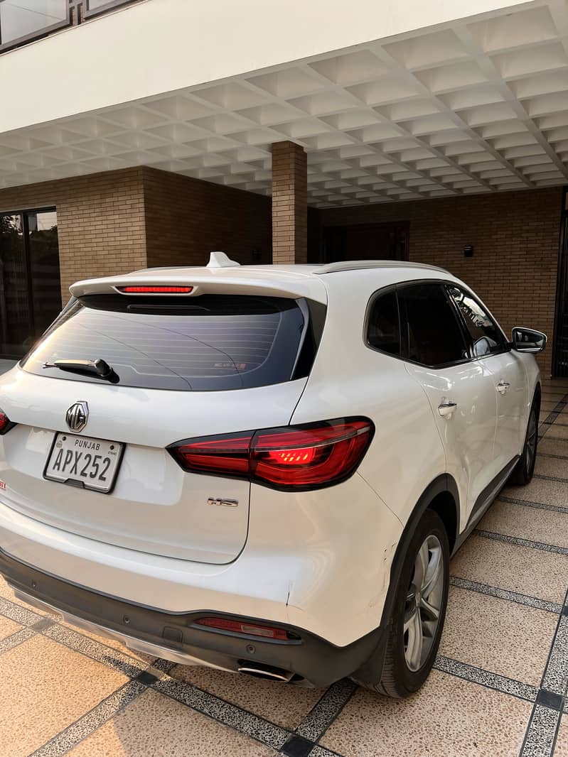 MG HS Trophy 7