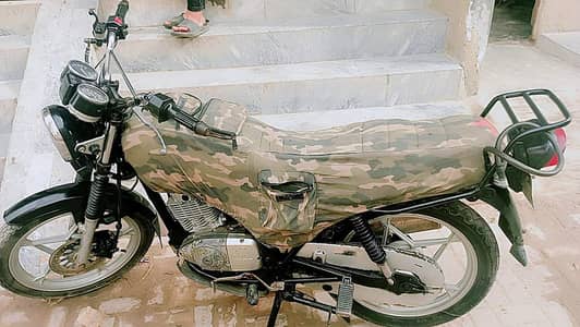 Suzuki GS 150 2018