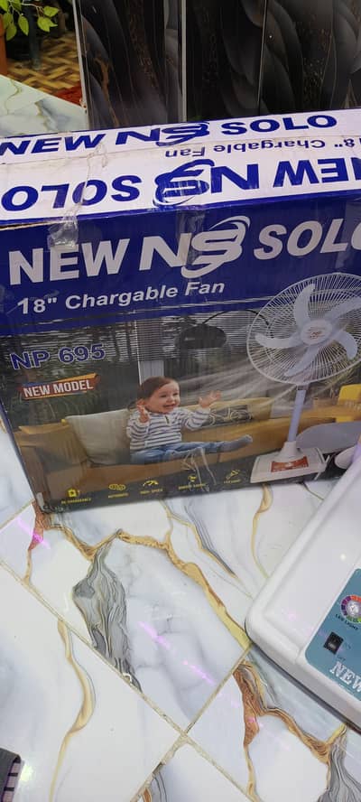 New Solo Chargeable Fan  18inch Size